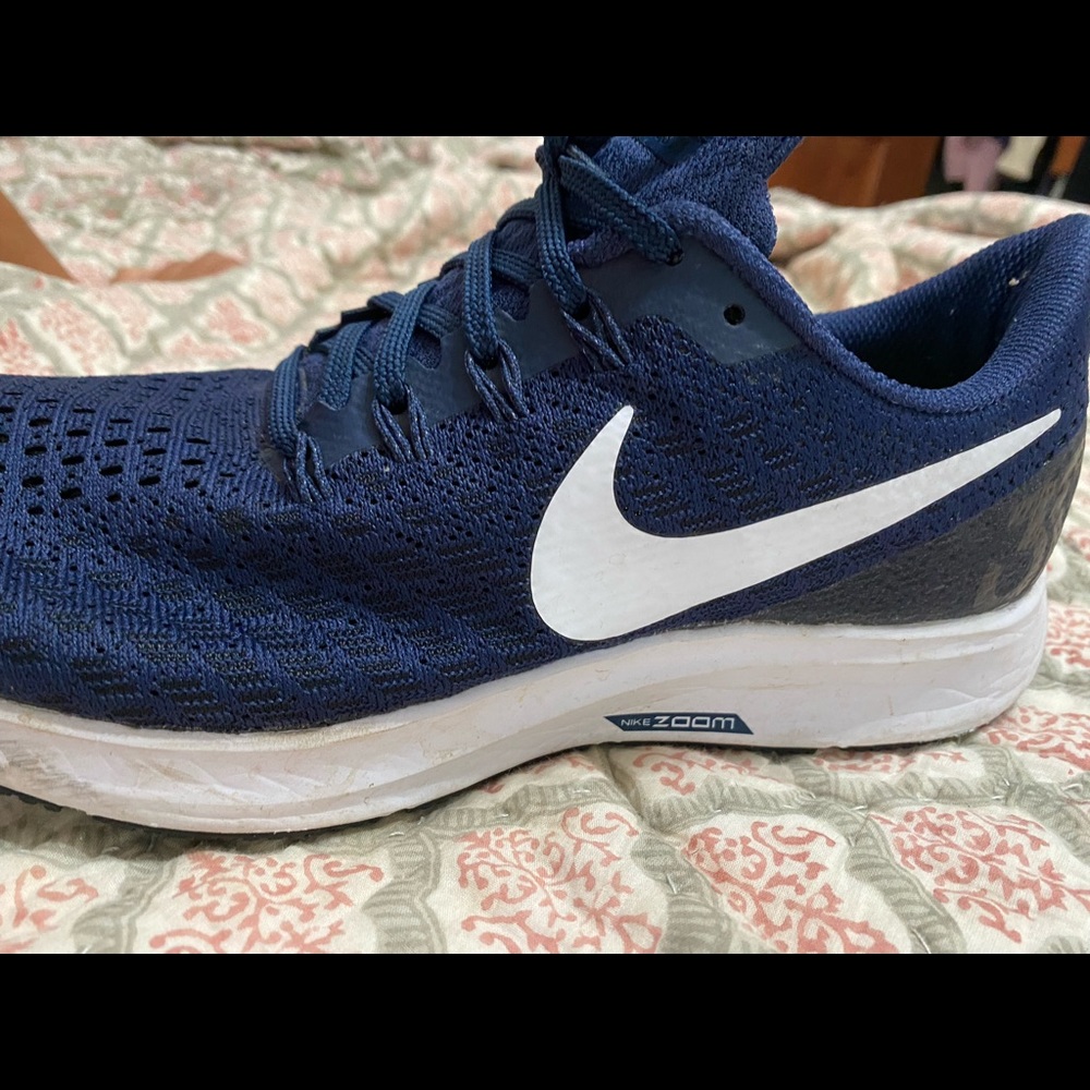 Great running shoes. Never worn/worn once